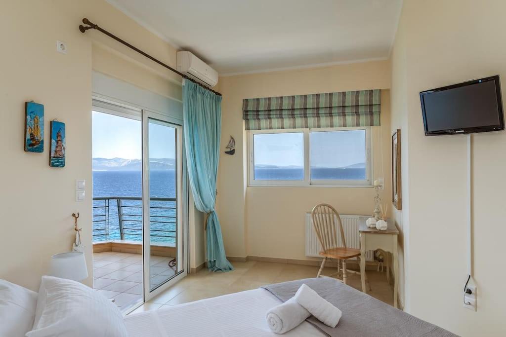 Photo of Livingroom in Marathon