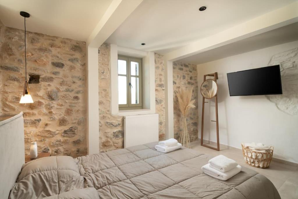 Photo of Bedroom in Molaoi