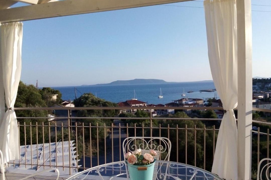 Photo of Patio Balcony in Foinikounta