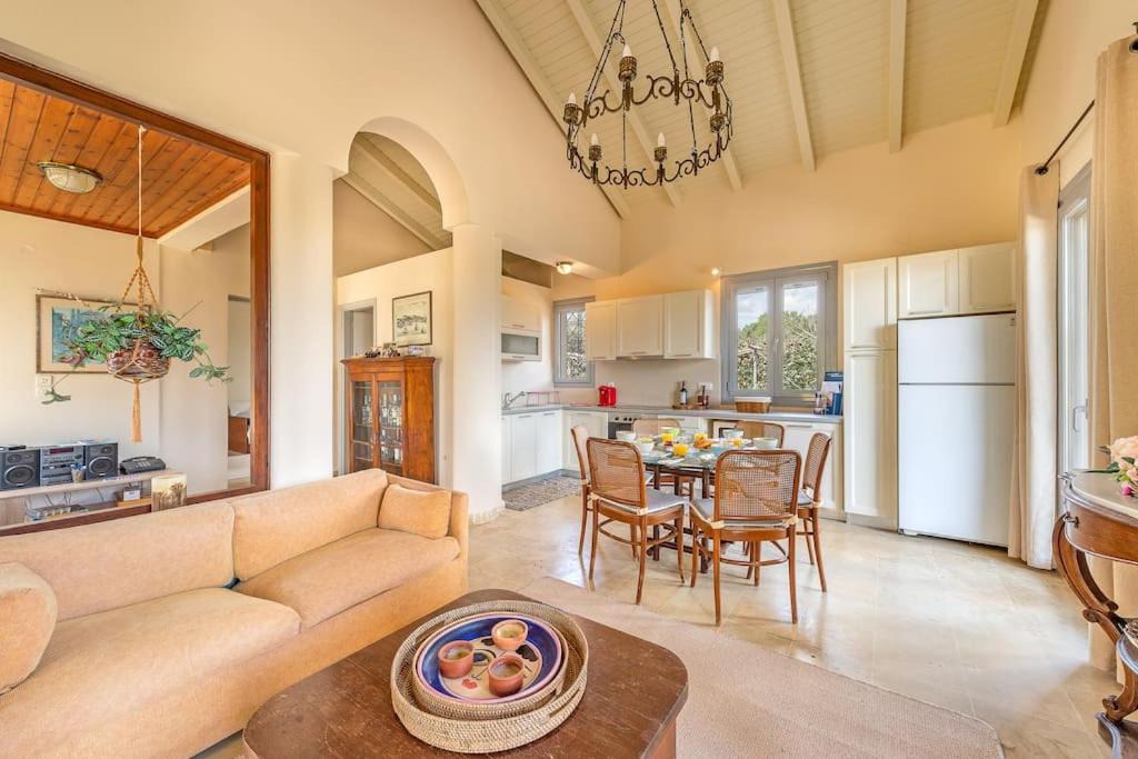 Photo of Livingroom in Spartia