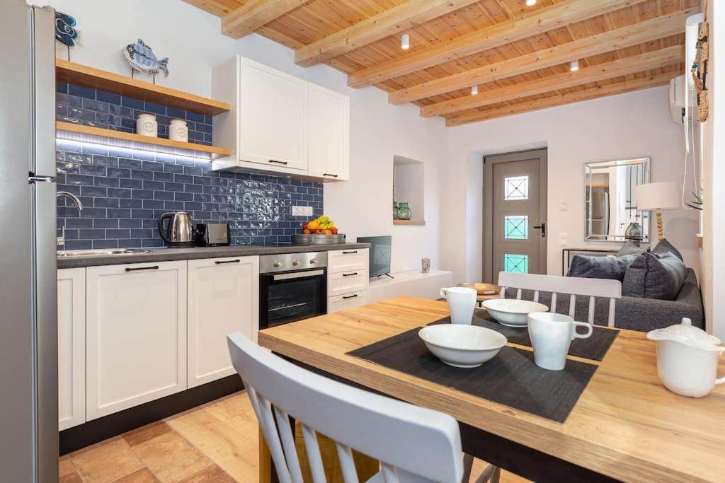 Photo of Kitchen in Liapades