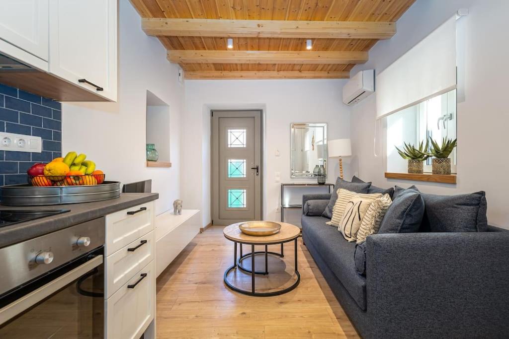 Photo of Livingroom in Liapades