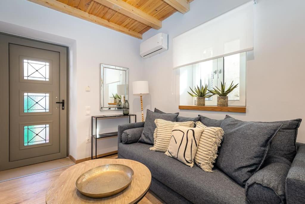 Photo of Livingroom in Liapades