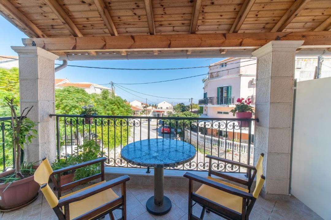 Photo of Patio Balcony in Molos