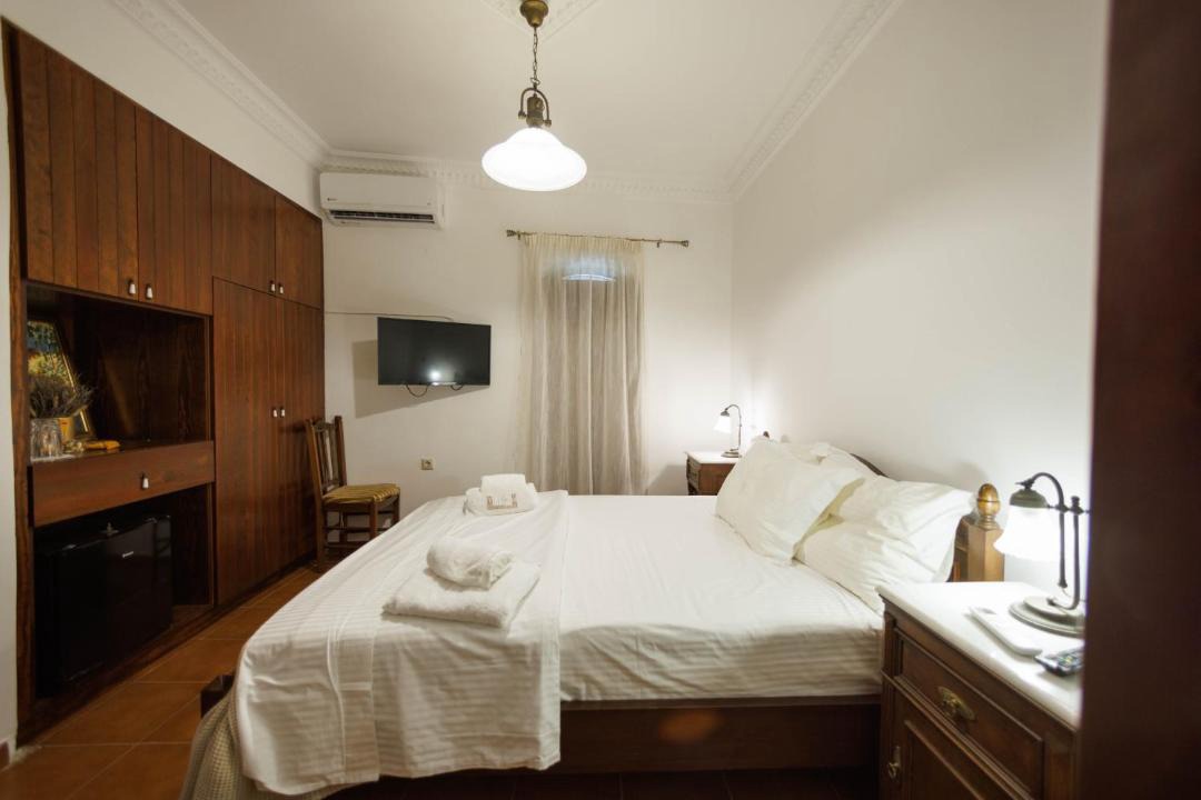 Photo of Bedroom in Omales