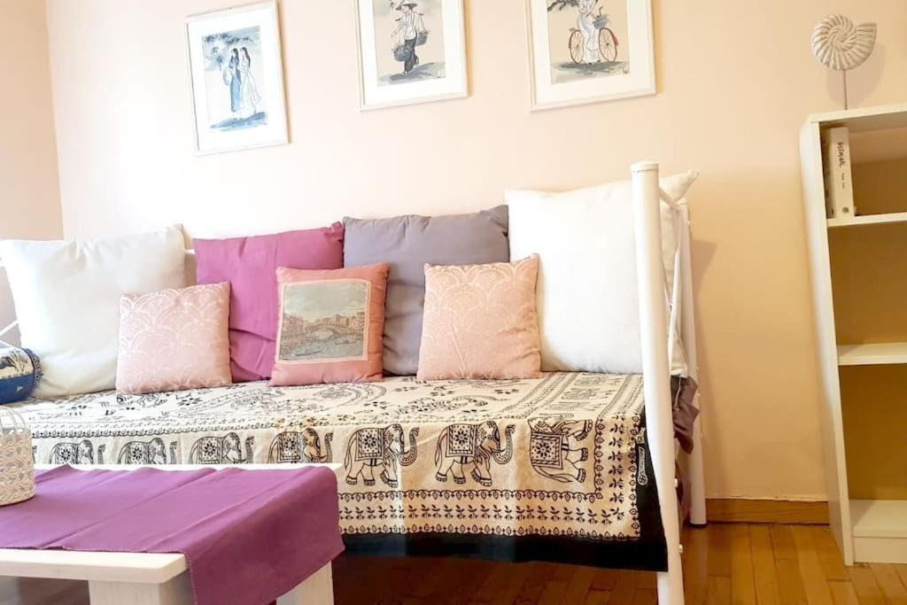 Photo of Livingroom in Platia Viktorias