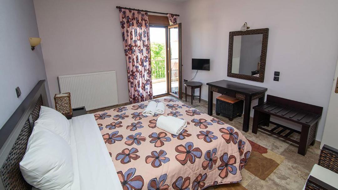 Photo of Bedroom in Thrapsimi