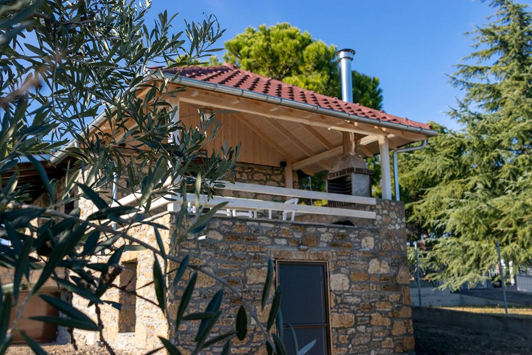 Photo of Buildings in Sfendamion