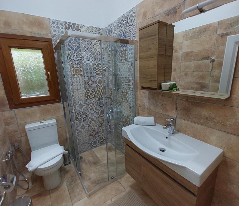 Photo of Bathroom in Vourkoti