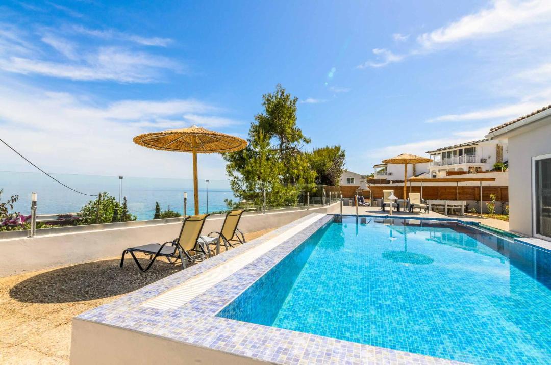 Photo of Outdoor in Neromilos