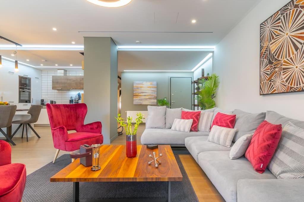 Photo of Livingroom in Ilisia