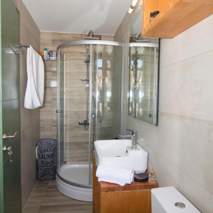 Photo of Bathroom in Lefktron