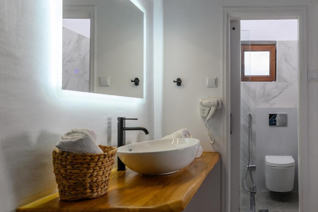 Photo of Bathroom in Leivathos