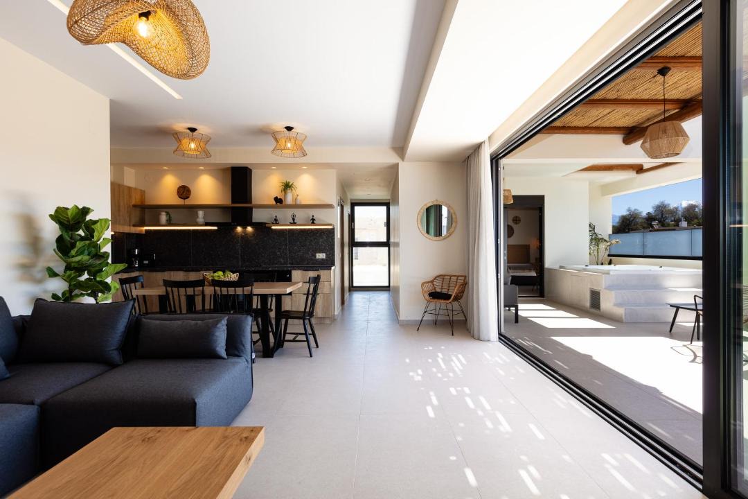 Photo of Livingroom in Adelianos Kampos
