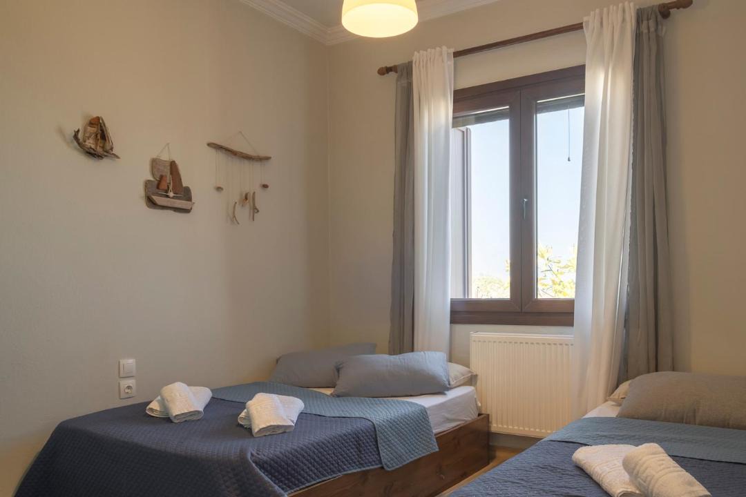 Photo of Bedroom in Lambinou
