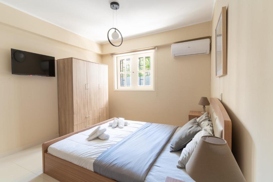 Photo of Bedroom in Alimos