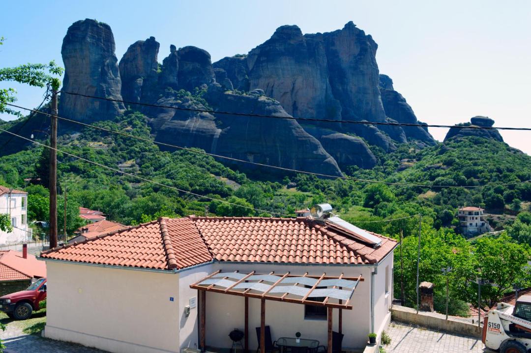 Photo of Buildings in Kalambaka