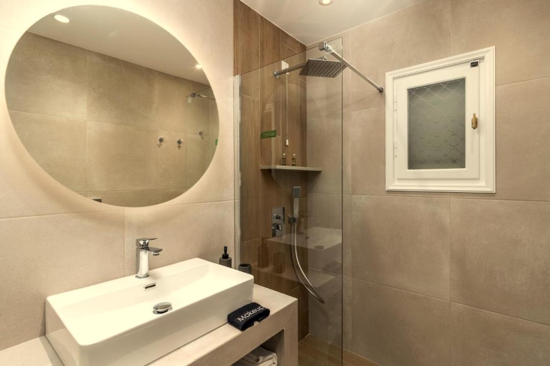 Photo of Bathroom in Adamas