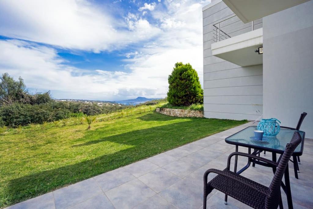 Photo of Patio Balcony in Pitharion