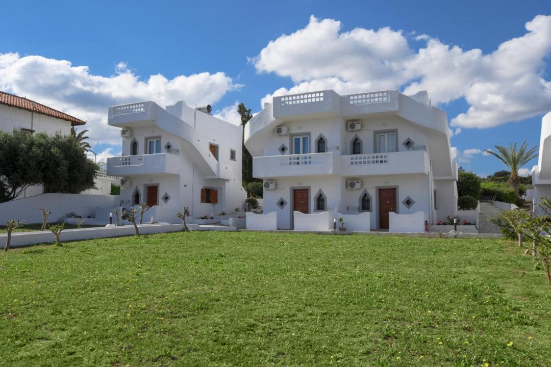 Photo of Buildings in Anissaras