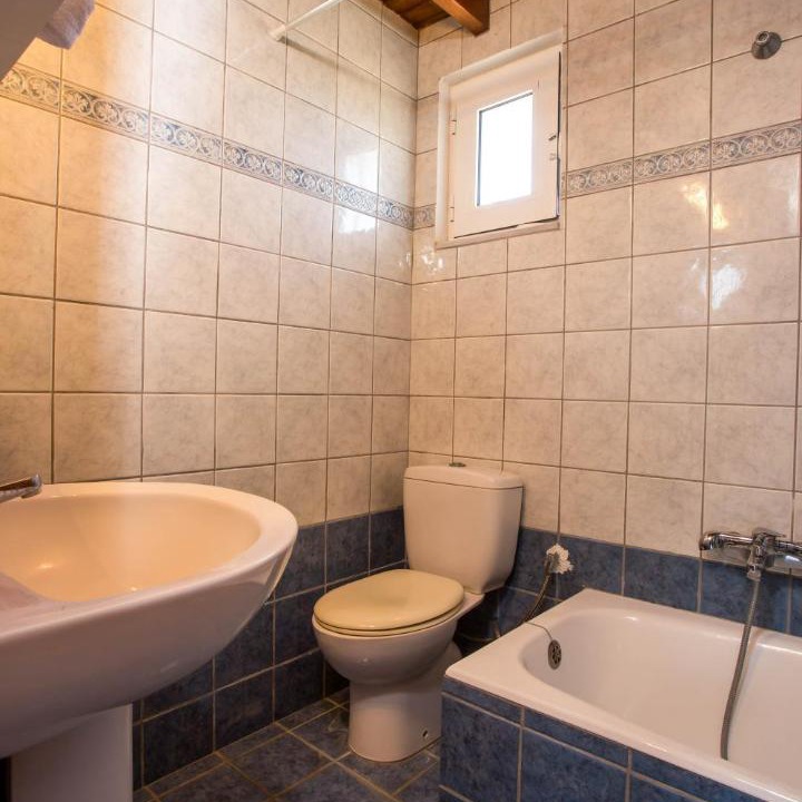 Photo of Bathroom in Ialyssos