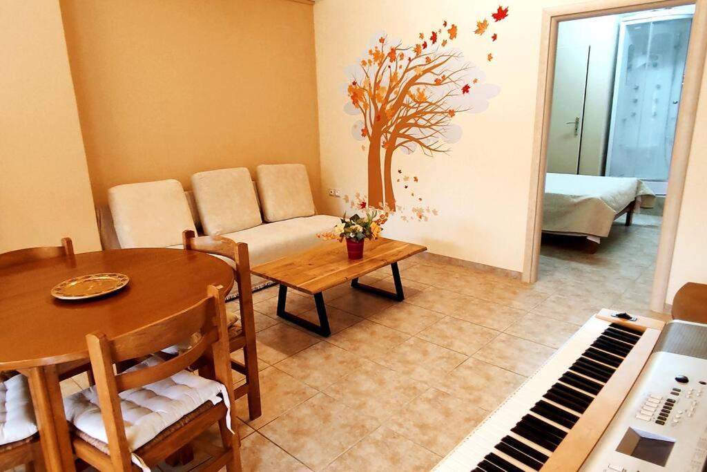 Photo of Livingroom in Perivolia