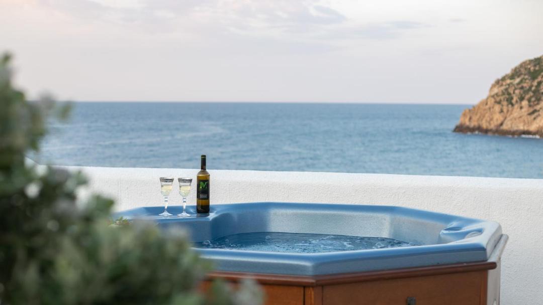 Photo of Others in Apollonas