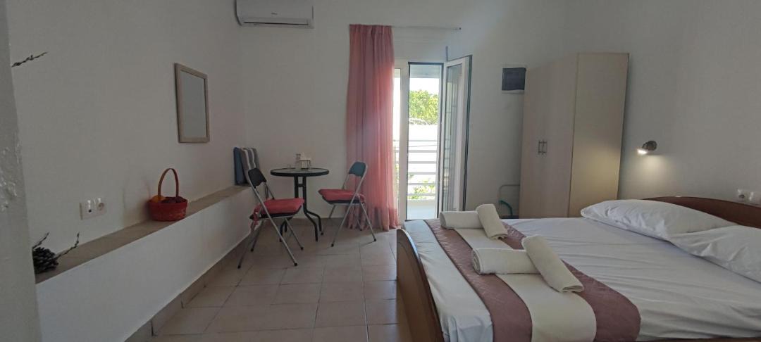 Photo of Bedroom in Matala
