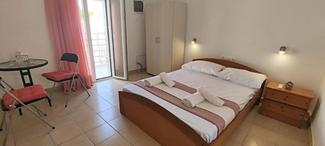Photo of Bedroom in Matala