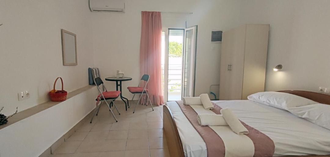 Photo of Bedroom in Matala