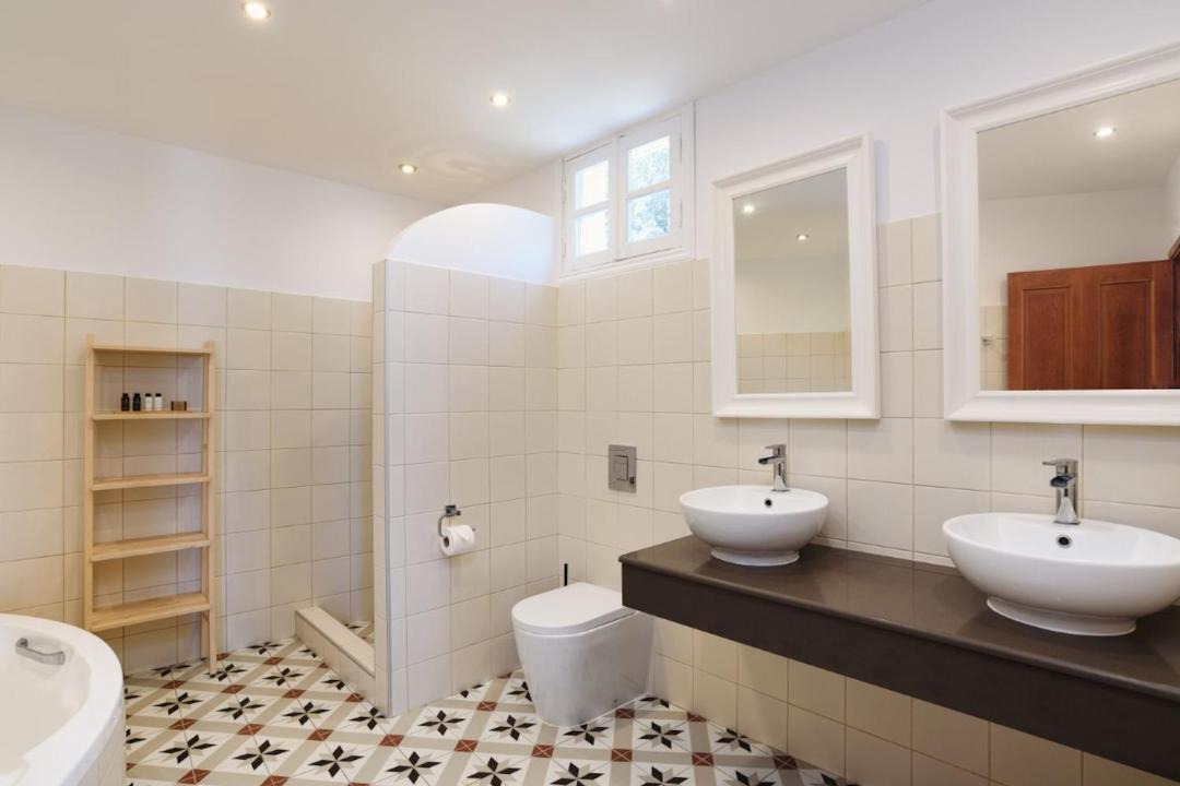 Photo of Bathroom in Lindos