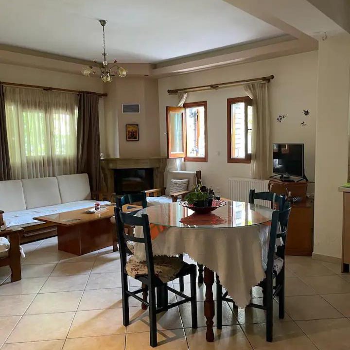 Photo of Livingroom in Kalambaka