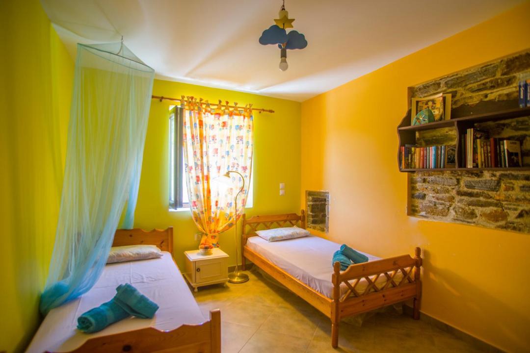 Photo of Bedroom in Steni Dirfyos