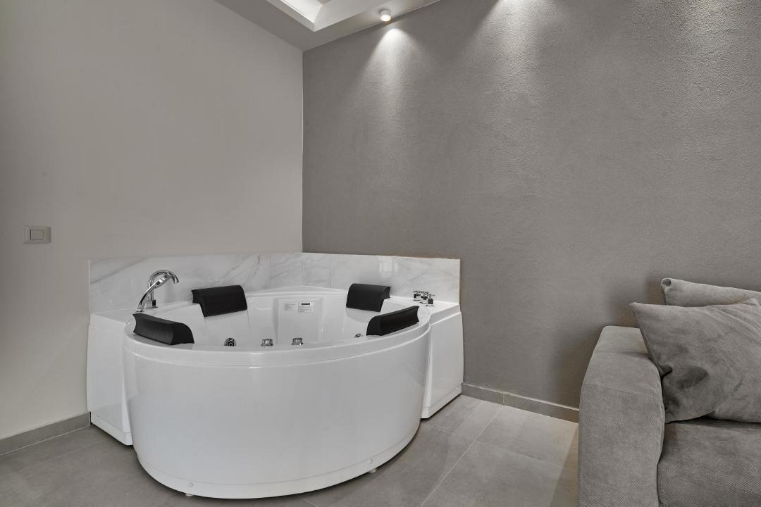 Photo of Bathroom in Platanias Town