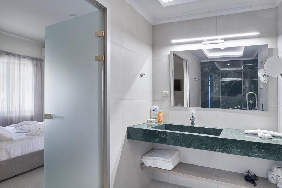 Photo of Bathroom in Platanias Town