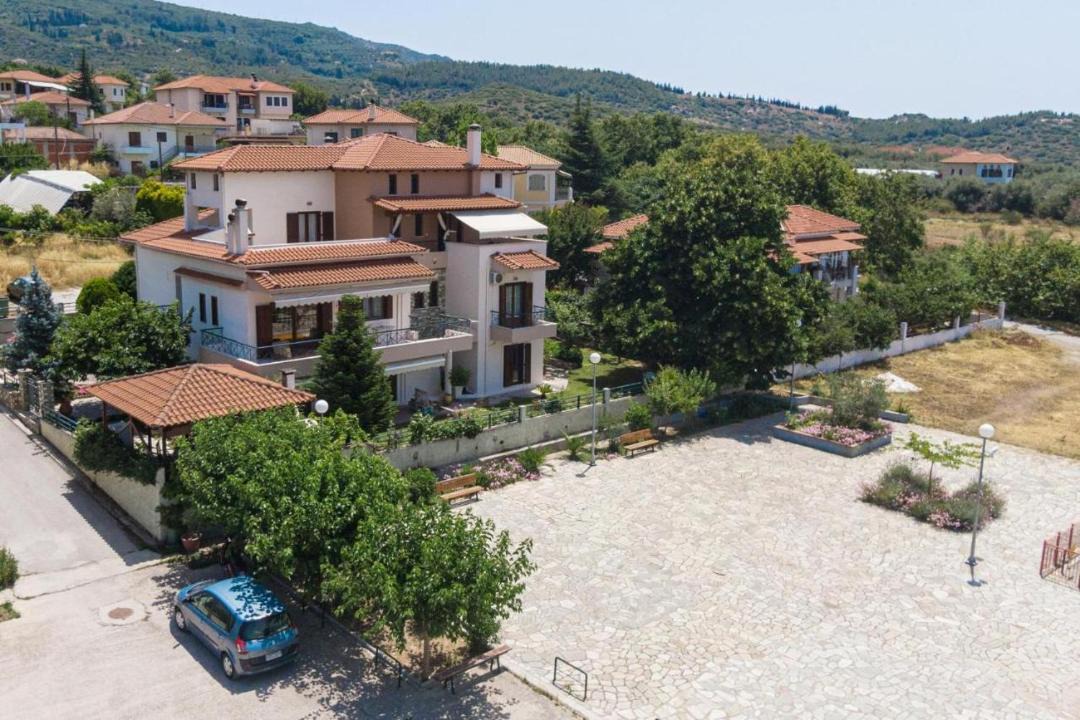 Photo of Buildings in Alli Meria