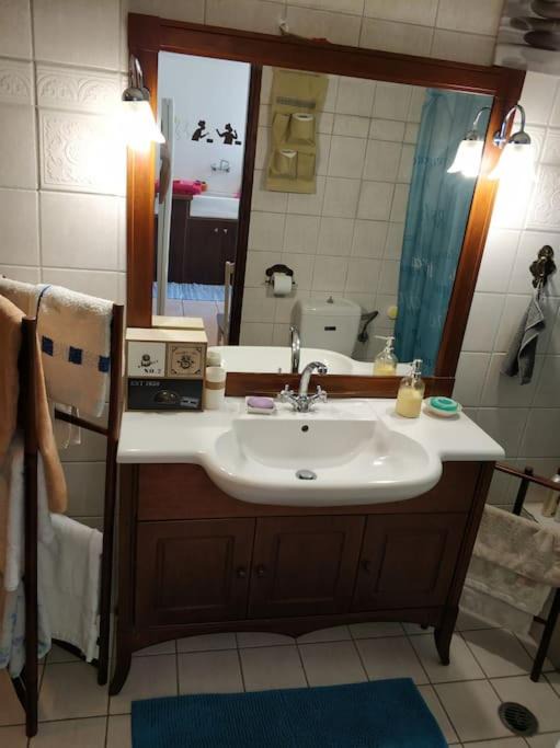 Photo of Bathroom in Aegina Town