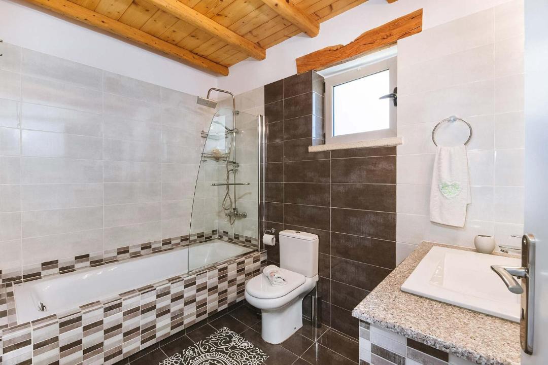 Photo of Bathroom in Paxos