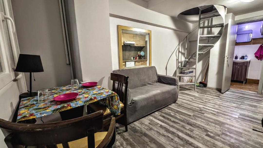 Photo of Livingroom in Exarhia