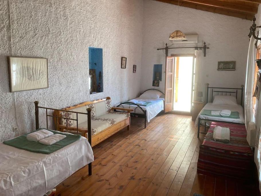 Photo of Bedroom in Armenoi