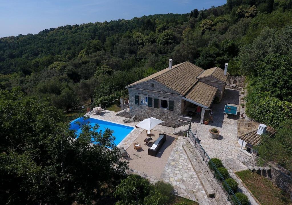 Photo of Outdoor in Petaleia