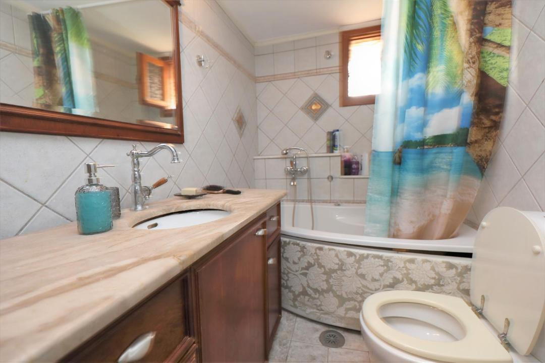 Photo of Bathroom in Linoperamata