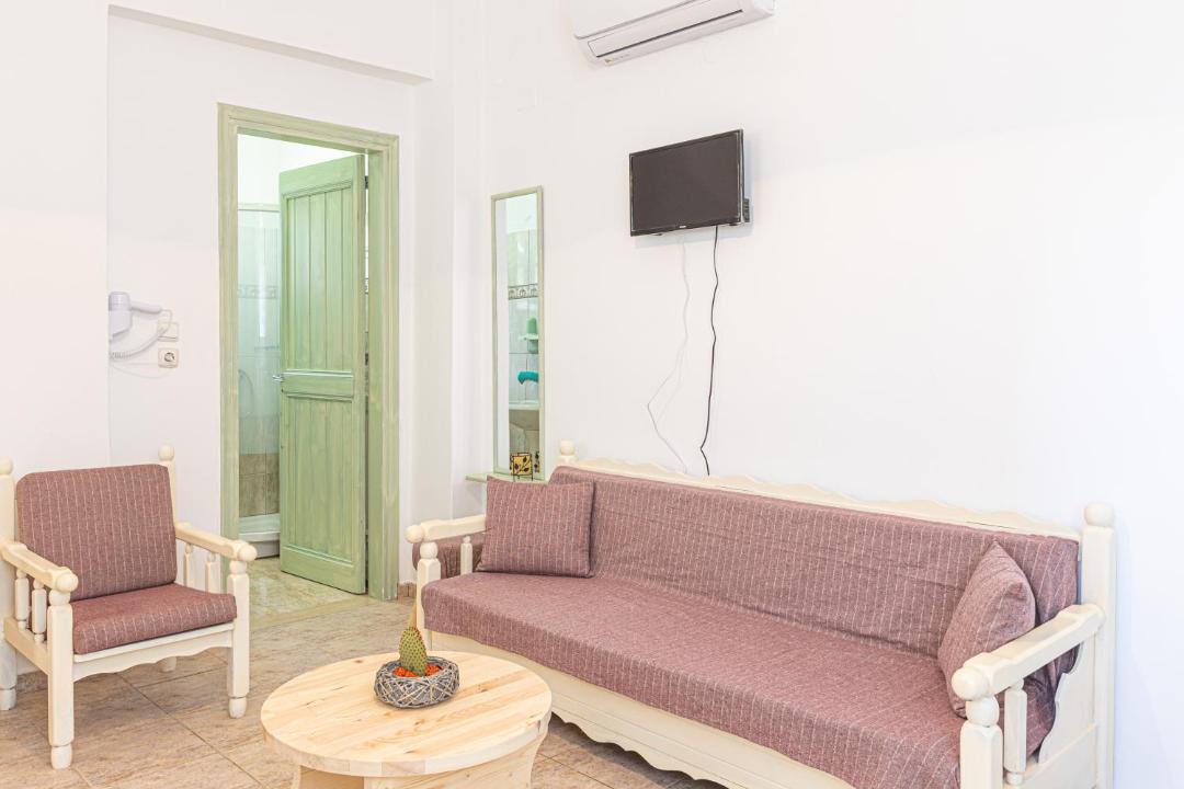 Photo of Others in Pefkos