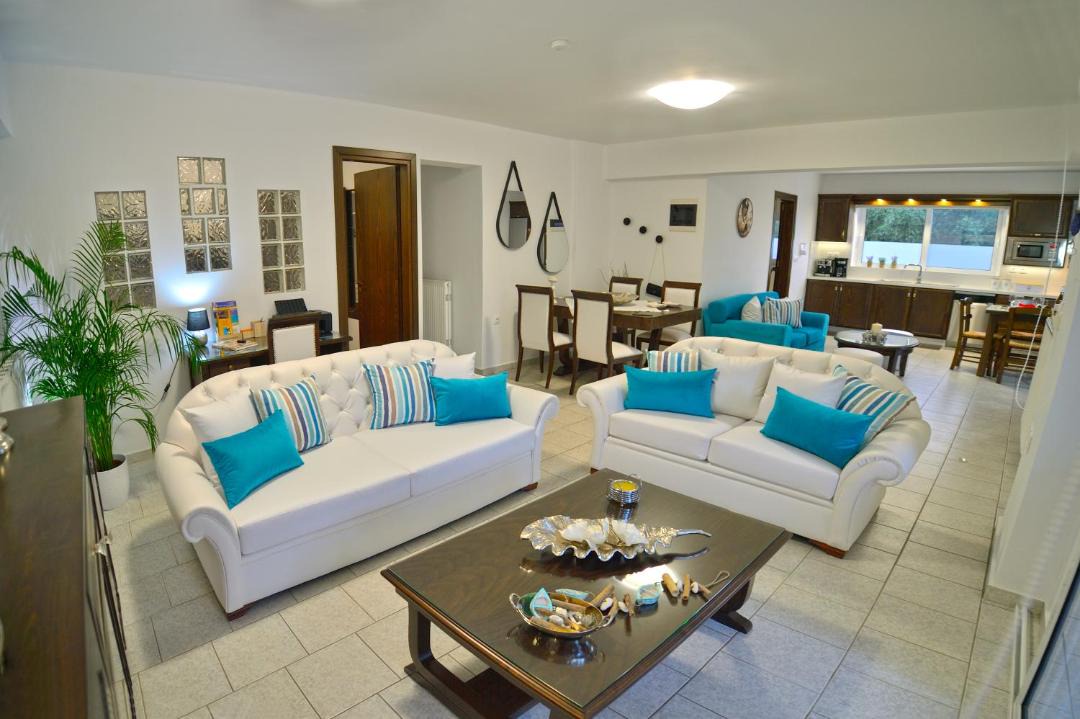 Photo of Livingroom in Platanos