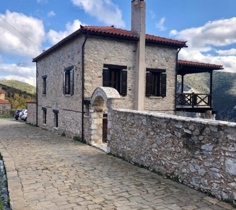 Photo of Buildings in Anavriti
