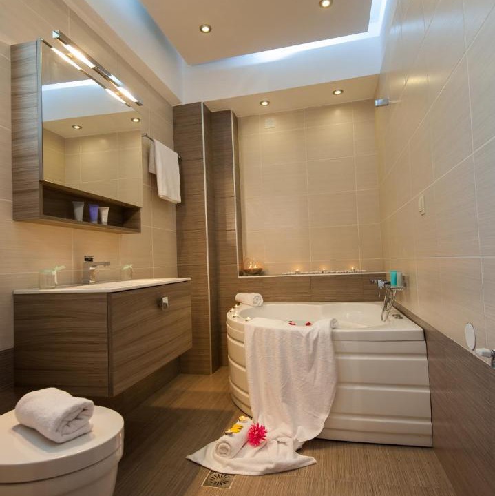 Photo of Bathroom in Adele