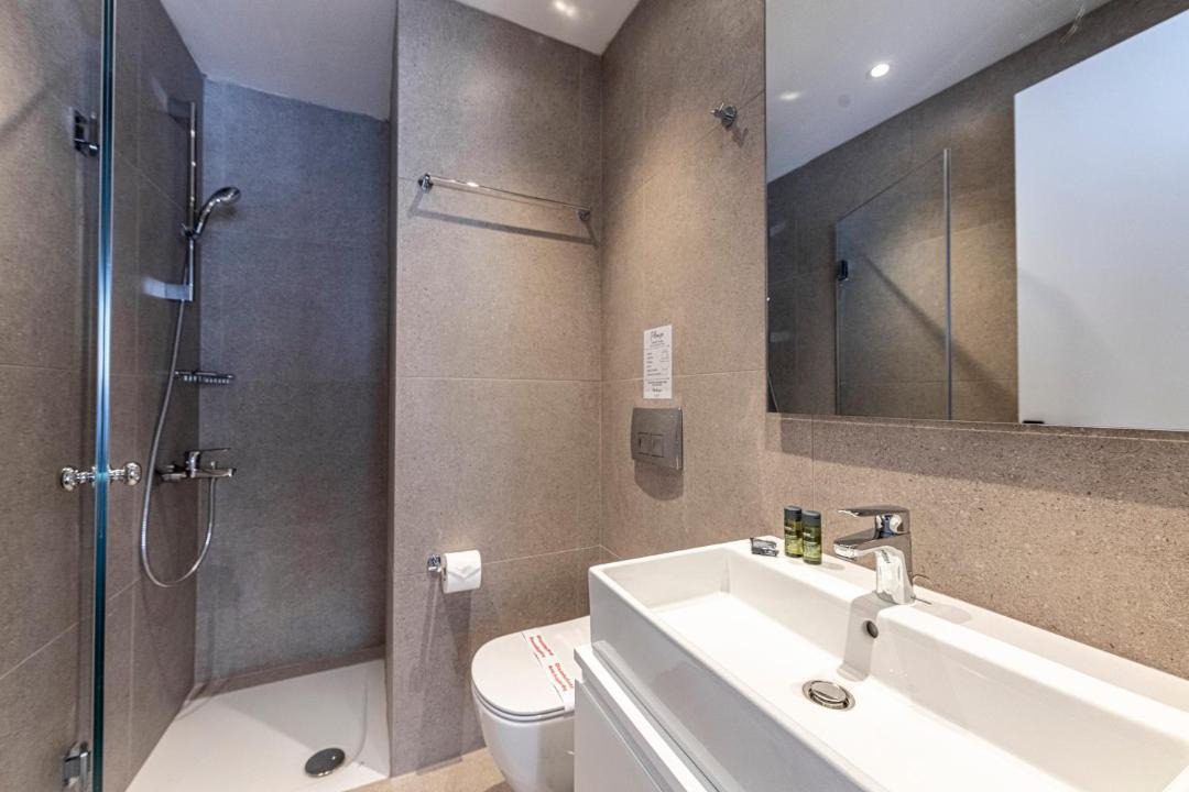 Photo of Bathroom in Ampelokipoi
