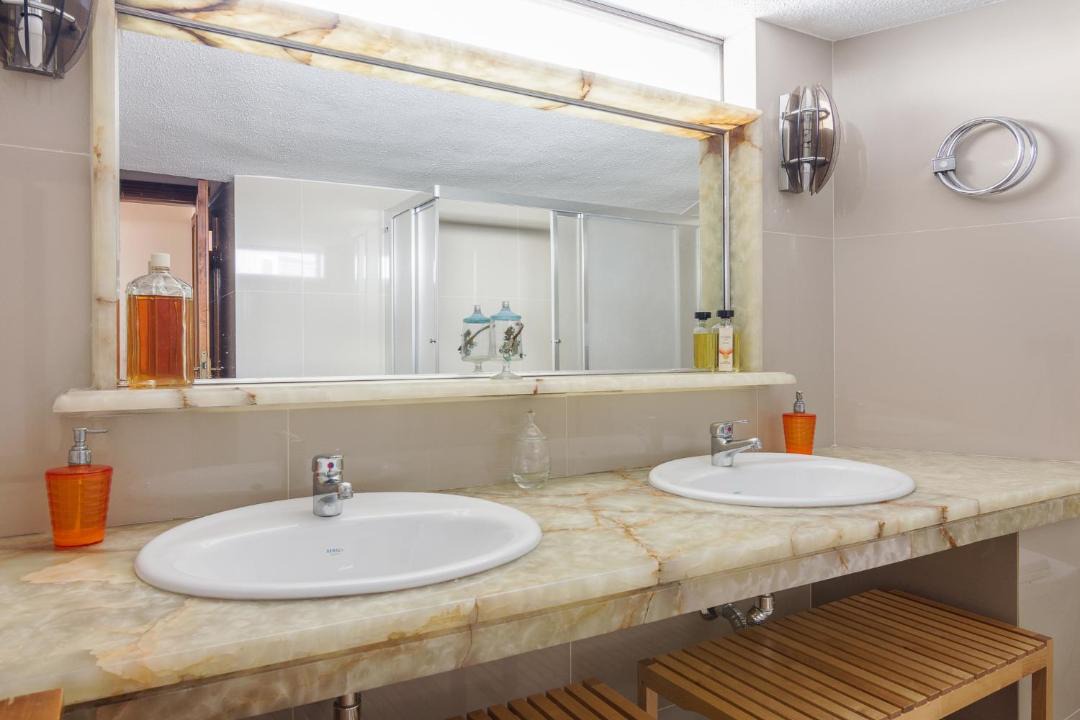 Photo of Bathroom in Mets