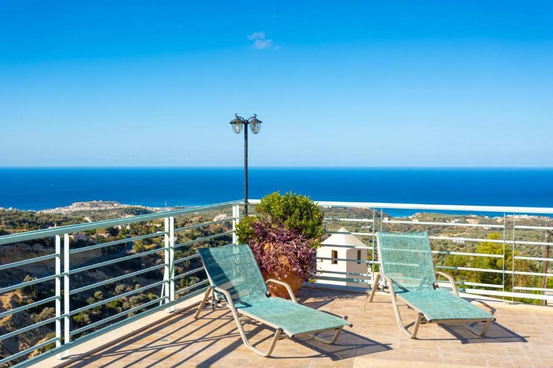 Photo of Patio Balcony in Roussospiti