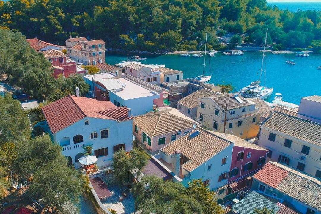Photo of Others in Gaios